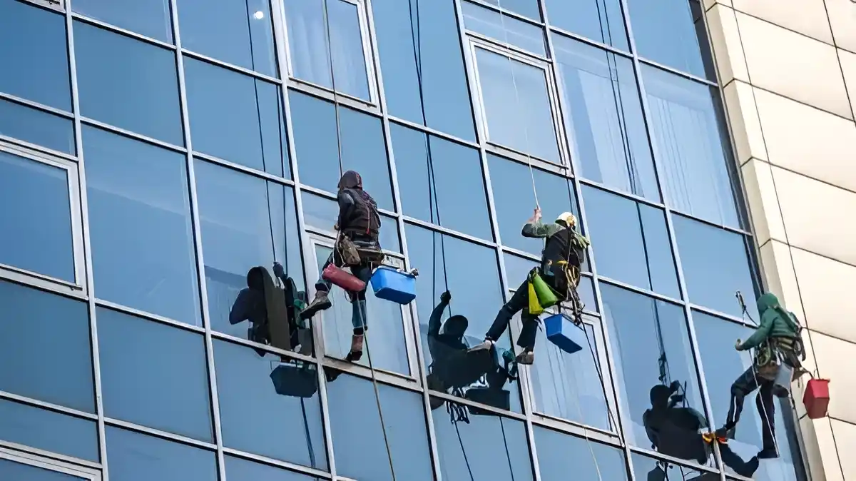 Facade Cleaning Services Dubai